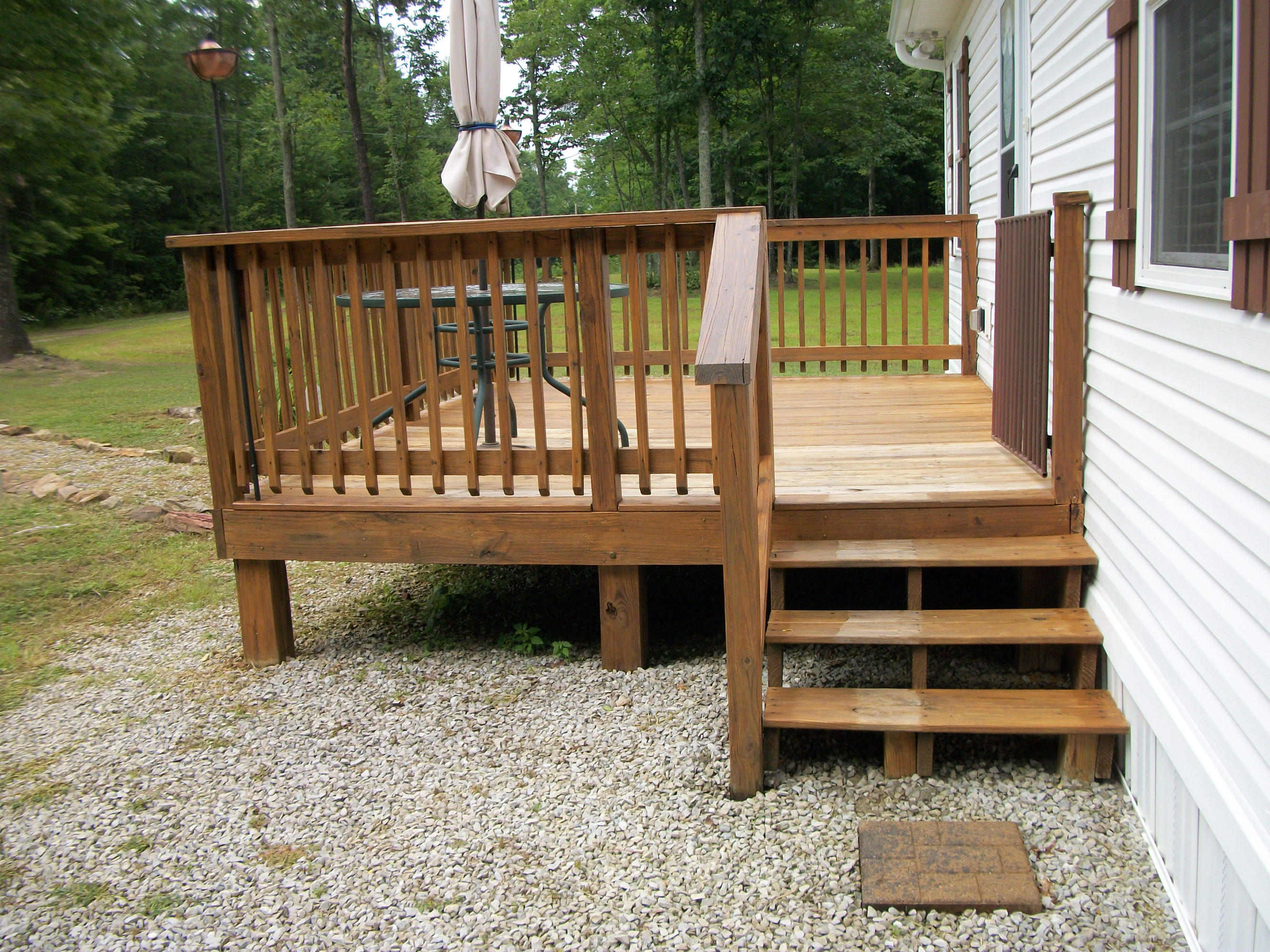 1288 Ridge Top Circle Sunbright, TN 37872 - Photo 3 of 21 Deck