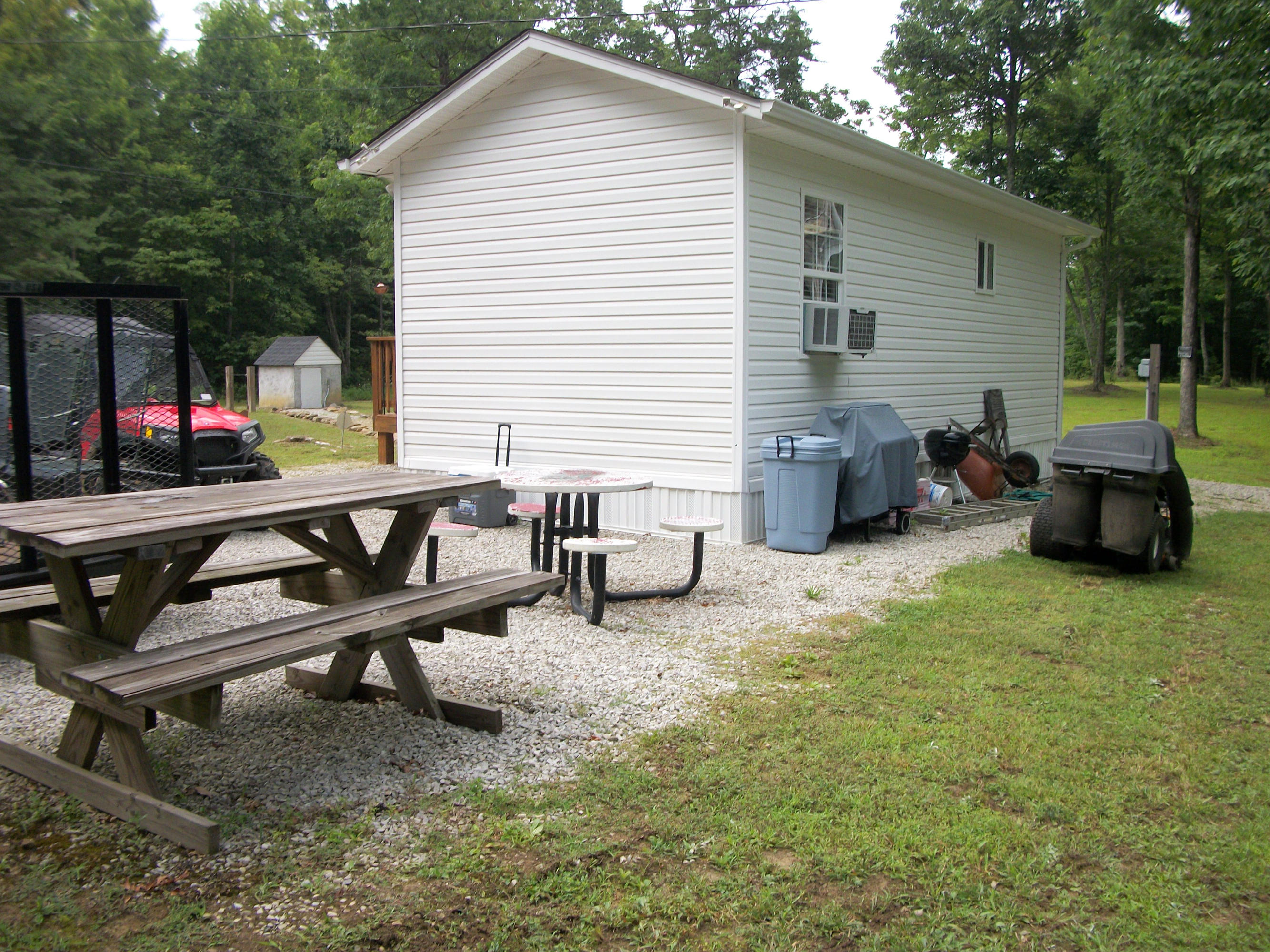 1288 Ridge Top Circle Sunbright, TN 37872 - Photo 5 of 21 Side view/yard