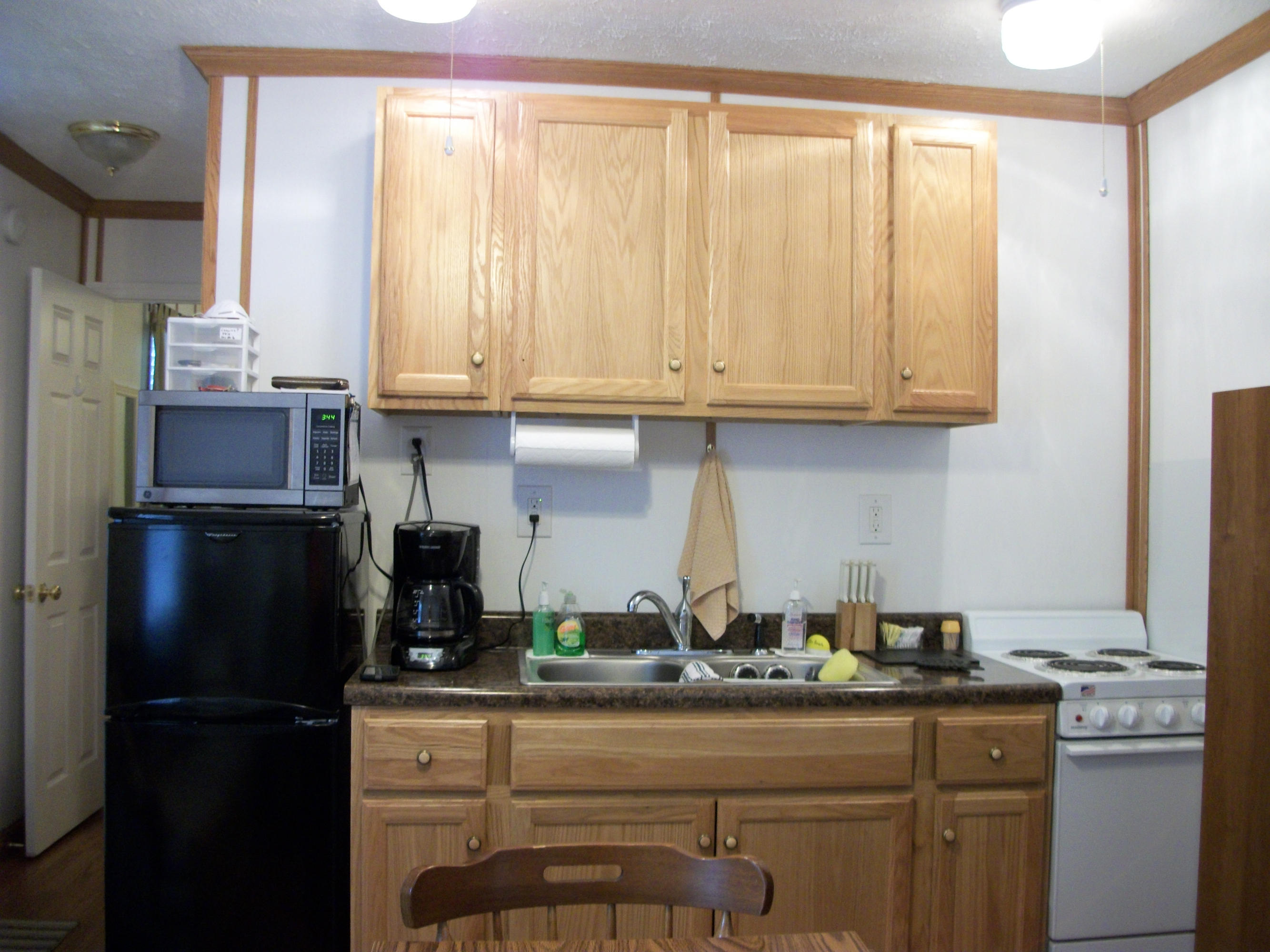 1288 Ridge Top Circle Sunbright, TN 37872 - Photo 8 of 21 Kitchenette