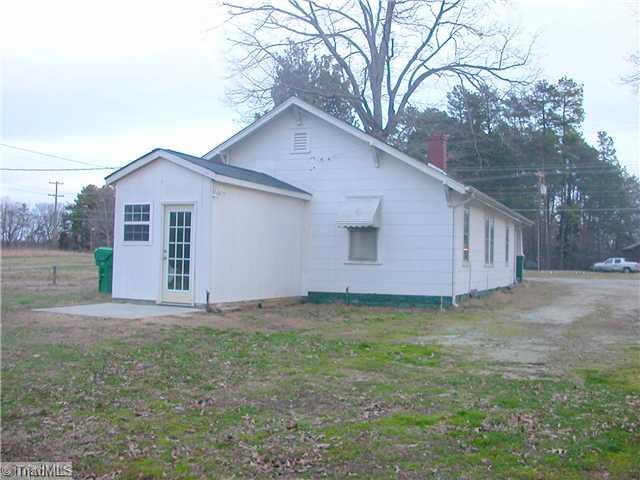 3403 Dillon Road High Point, NC 27282 - Photo 3 of 5 Exterior Back.