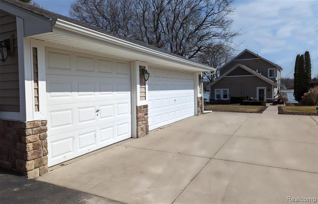 6010 Bullard Road Fenton, MI 48430 - Photo 35 of 39