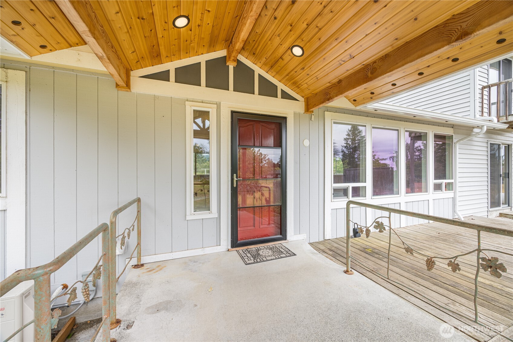 1012 River Road Sequim, WA 98382 - Photo 4 of 33