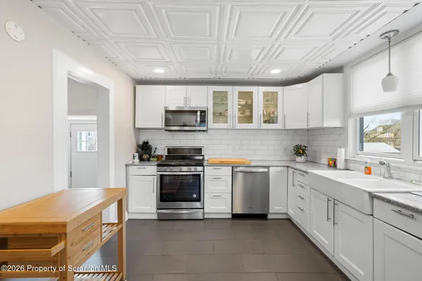 $329,900 | 1712 Green Ridge Street, Dunmore, PA 18509