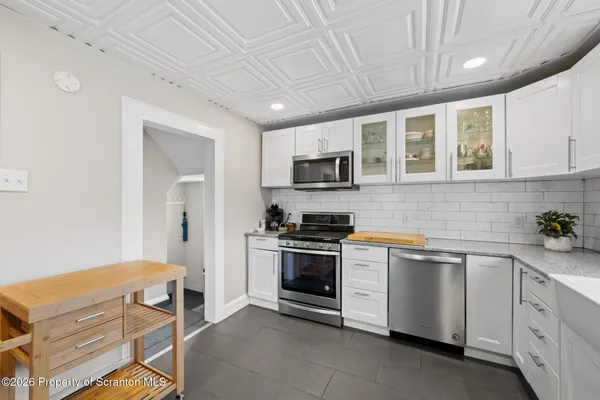 $329,900 | 1712 Green Ridge Street, Dunmore, PA 18509