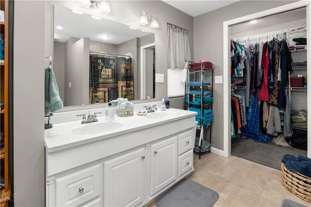 $399,000 | 22053 T Highway, Sedalia, MO 65301