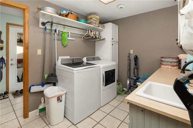 $399,000 | 22053 T Highway, Sedalia, MO 65301