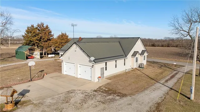 $399,000 | 22053 T Highway, Sedalia, MO 65301