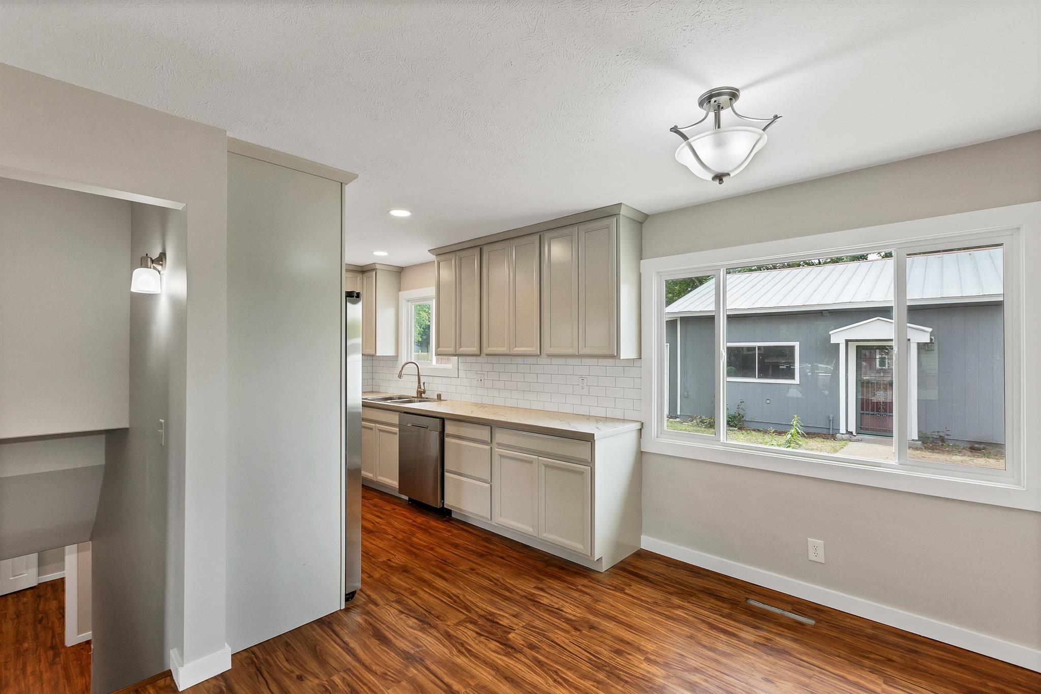 4721 North Adams Road Spokane Valley, WA 99216 - Photo 10 of 24 Gallery Image 10