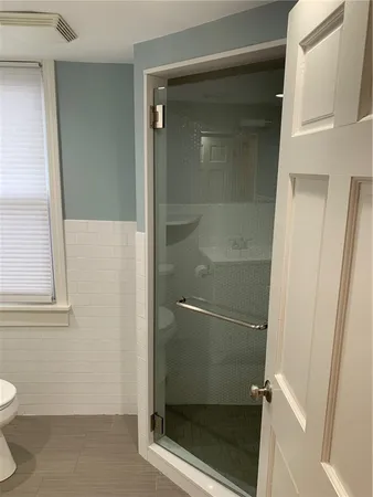$4,100 | 33 Dennison Street, Unit 2, Newport, RI 02840
