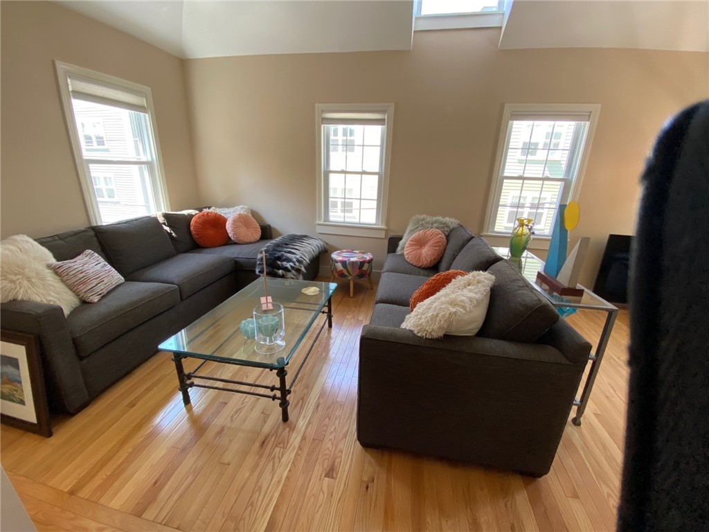 33 Dennison Street, Unit 2 Newport, RI 02840 - Photo 7 of 23