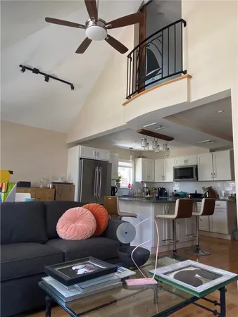 $4,100 | 33 Dennison Street, Unit 2, Newport, RI 02840