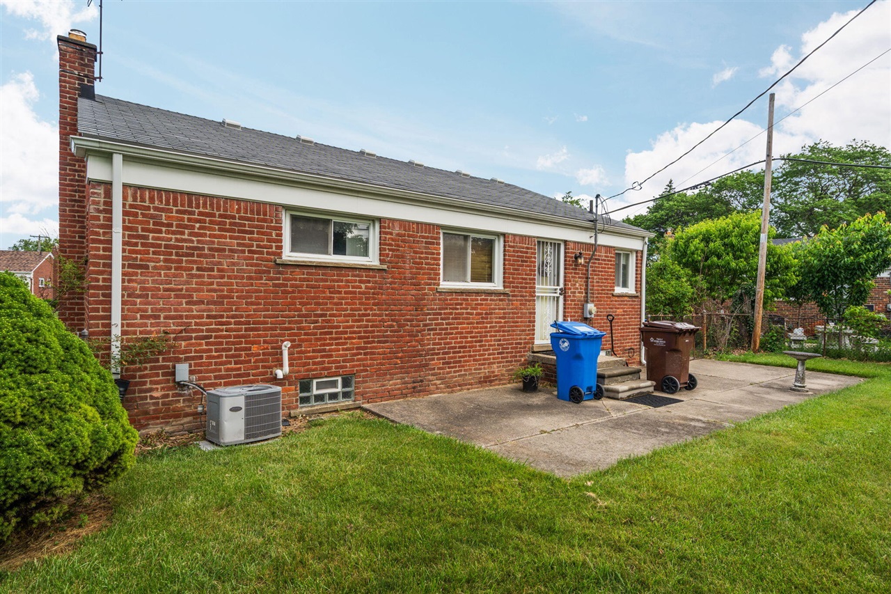 29919 Spring Arbor Drive Inkster, MI 48141 - Photo 40 of 51