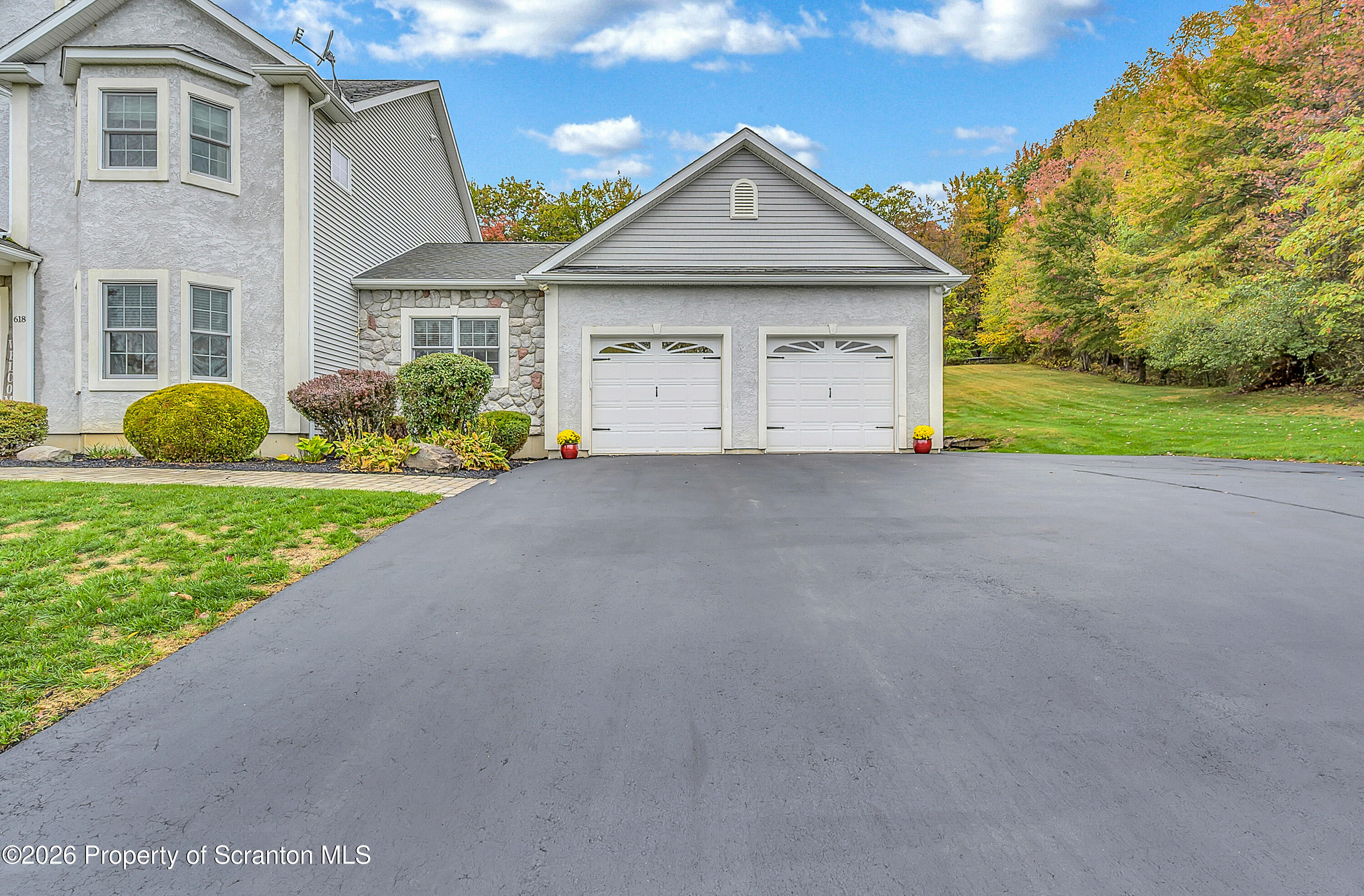 618 Goldbutton Street Archbald, PA 18403 - Photo 4 of 73 Garage