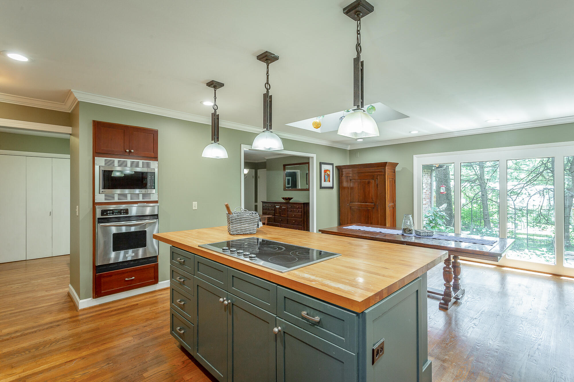 937 Ravine Road Signal Mountain, TN 37377 - Photo 17 of 44 Kitchen