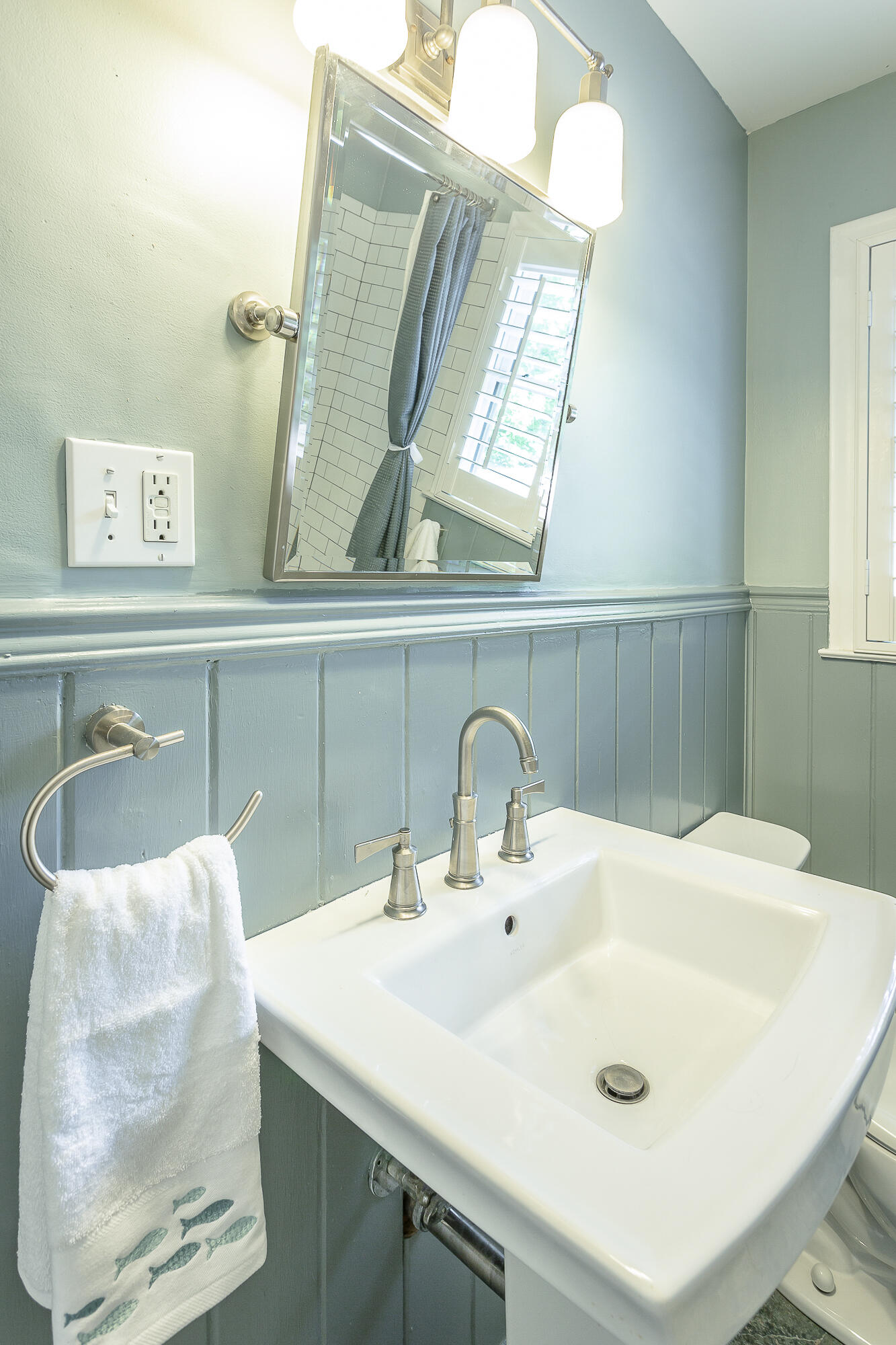937 Ravine Road Signal Mountain, TN 37377 - Photo 34 of 44 Full Bath Upstairs