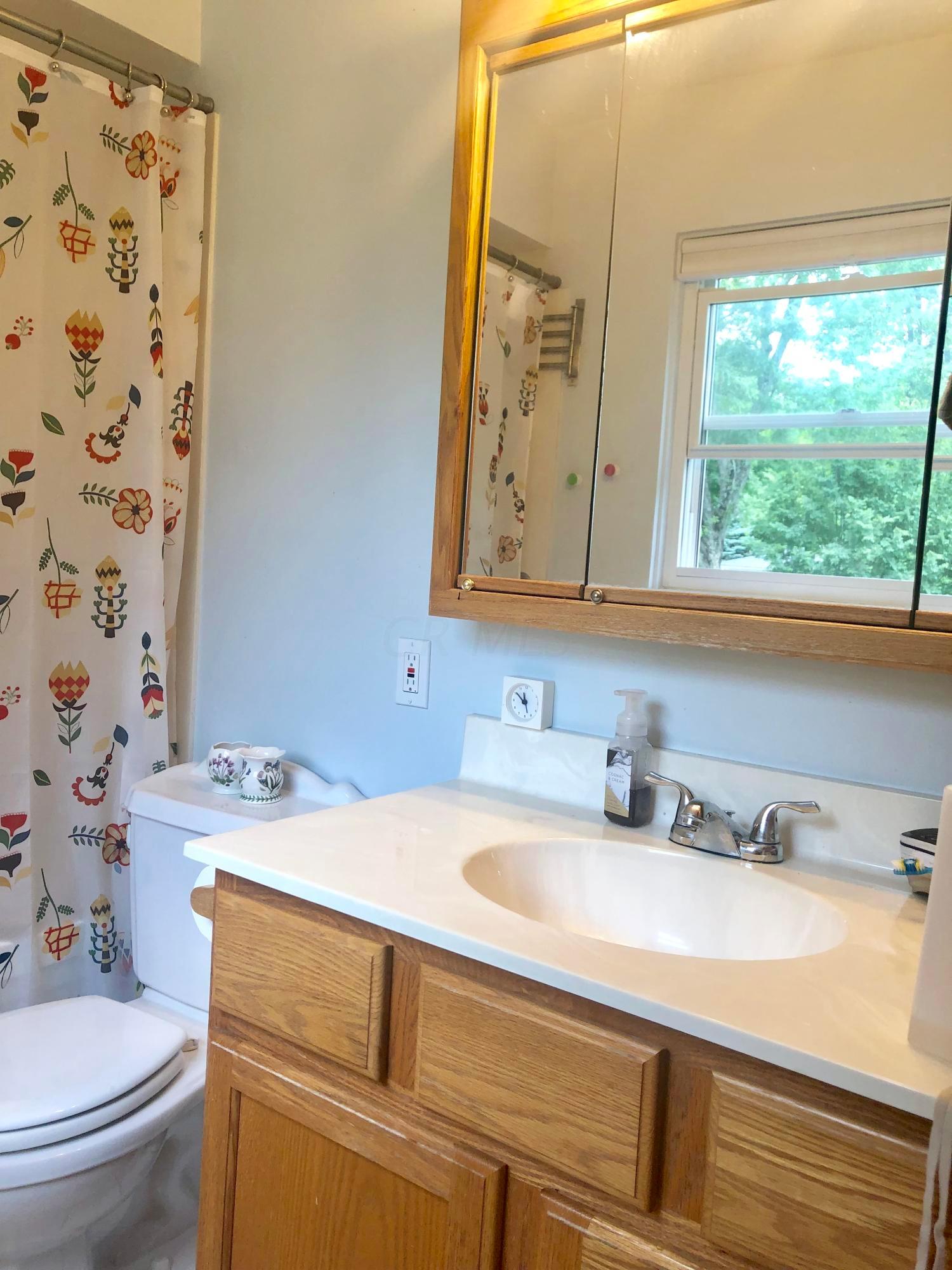 2834 Halstead Road Upper Arlington, OH 43221 - Photo 15 of 20