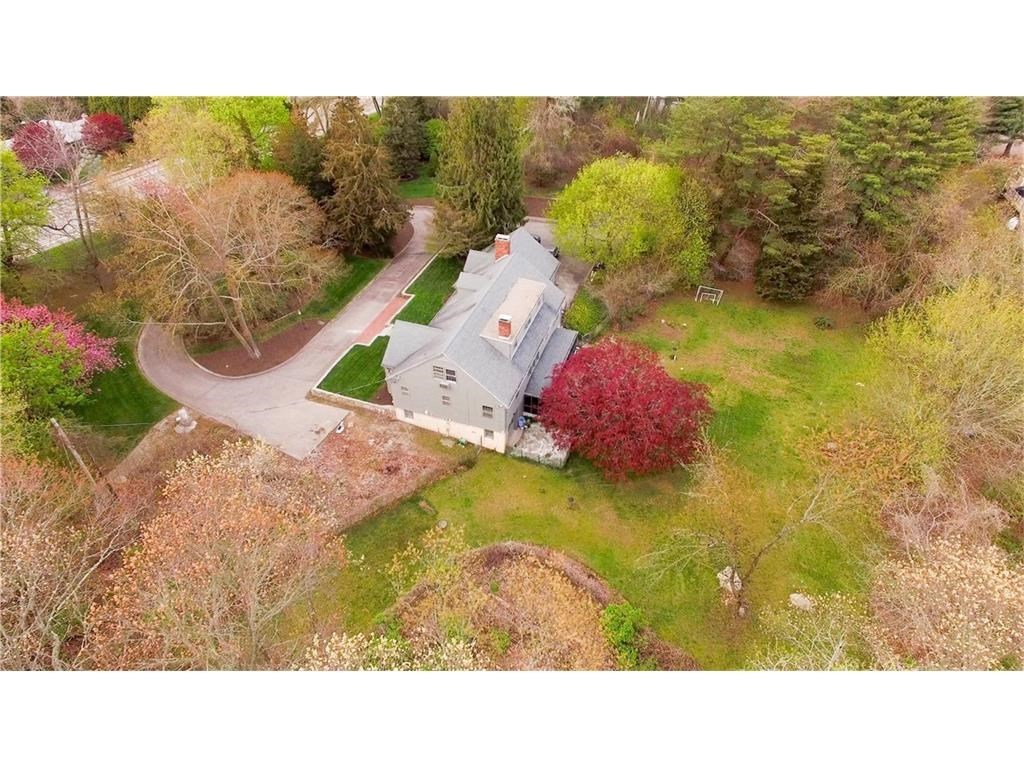 132 Watch Hill Road Westerly, RI 02891 - Photo 9 of 35
