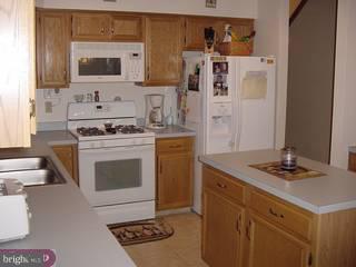 960 Pine Heights Road Reading, PA 19605 - Photo 3 of 6 Gallery Image 3