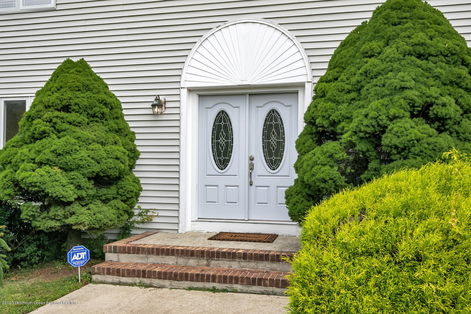 38 Knob Hill Road Morganville, NJ 07751 - Photo 2 of 35 a front view of a house with garden