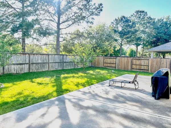 $2,150 | 7427 Parkcross Place, Cypress, TX 77433