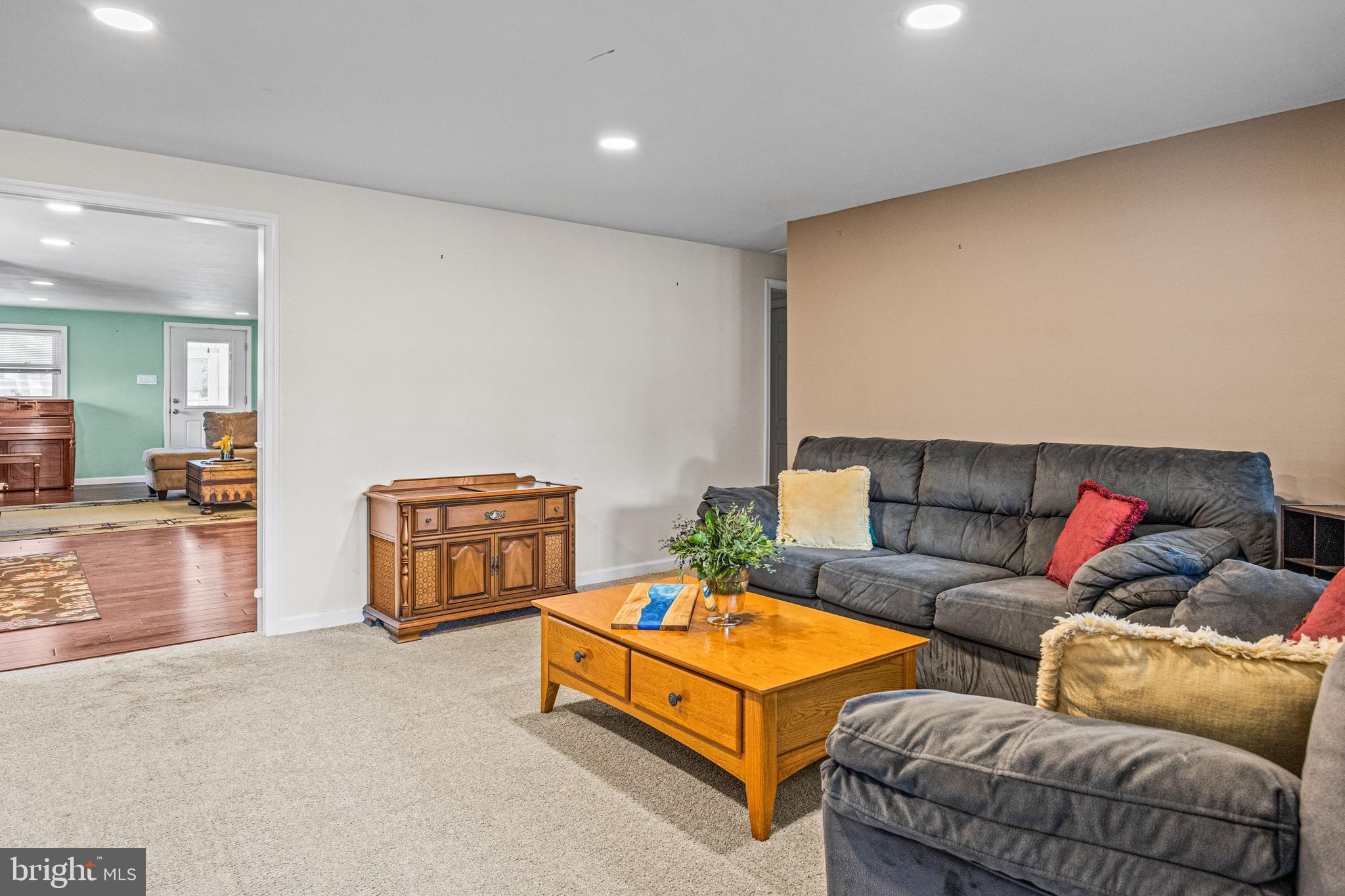 521 West County Line Road Hatboro, PA 19040 - Photo 5 of 31