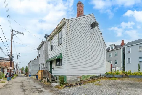 a view of a street with house