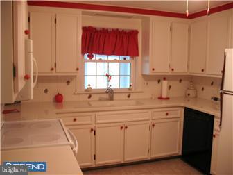 468 Mininger Road Souderton, PA 18964 - Photo 5 of 12 Kitchen