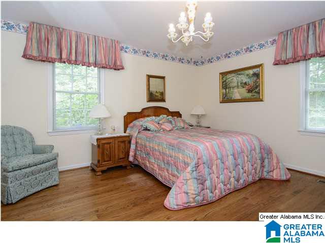 2637 Dolly Ridge Road Birmingham, AL 35243 - Photo 18 of 32