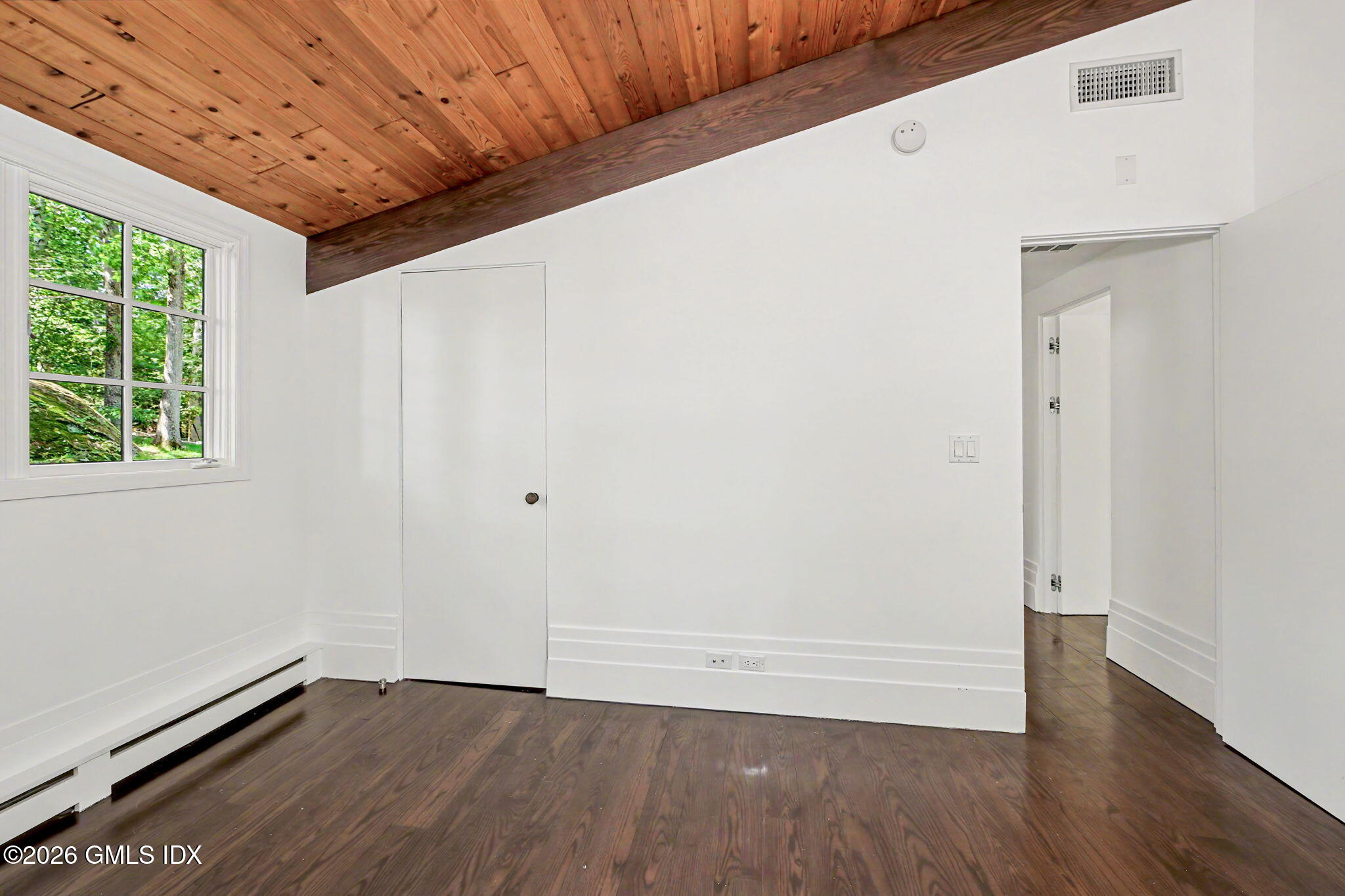 424 Cognewaugh Road Cos Cob, CT 06807 - Photo 17 of 43 38-web-or-mls-424-cognewaugh-rd