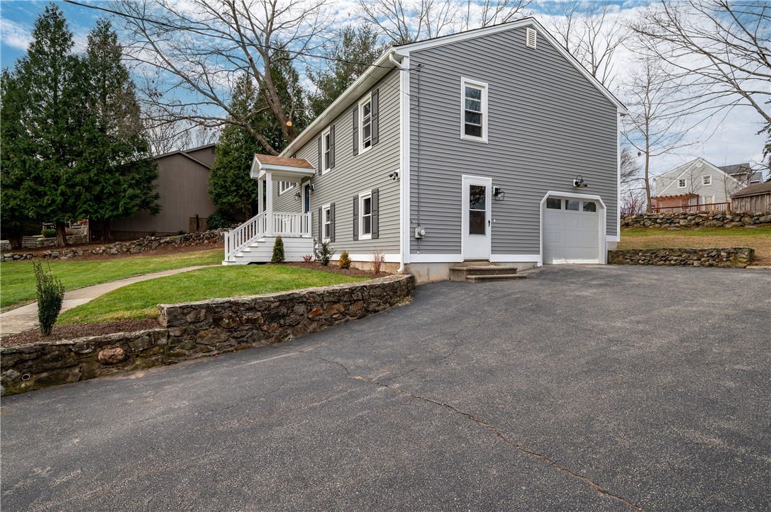 17 Raymond Street Lincoln, RI 02865 - Photo 27 of 31