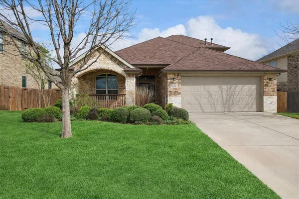 $383,000 | 612 Ravenwood Drive, Saginaw, TX 76179