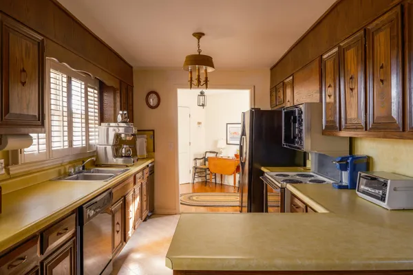 $8,700,000 | 130 Krystal Drive, Chickamauga, GA 30707