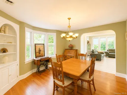 $1,100,000 | 15 Anita Place, Farmingdale, NY 11735