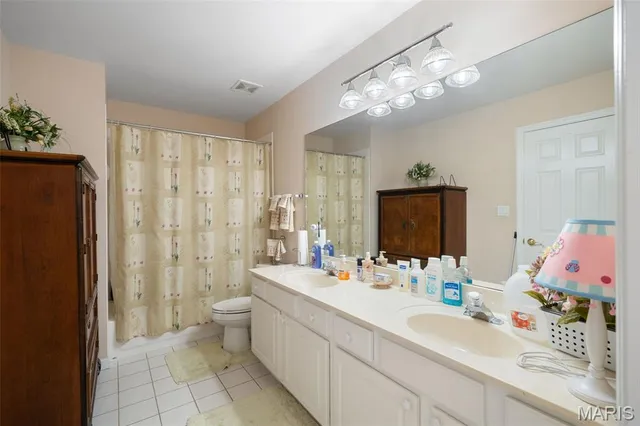 $795,000 | 16757 Benton Taylor Drive, Chesterfield, MO 63005