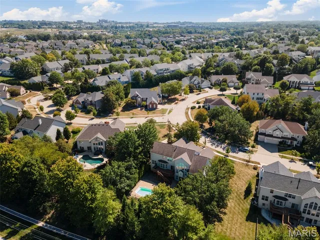 $795,000 | 16757 Benton Taylor Drive, Chesterfield, MO 63005