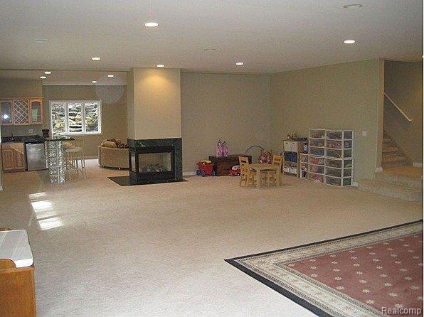 3650 Windwood Court Rochester, MI 48306 - Photo 13 of 25 24362885_zpid-24.jpeg