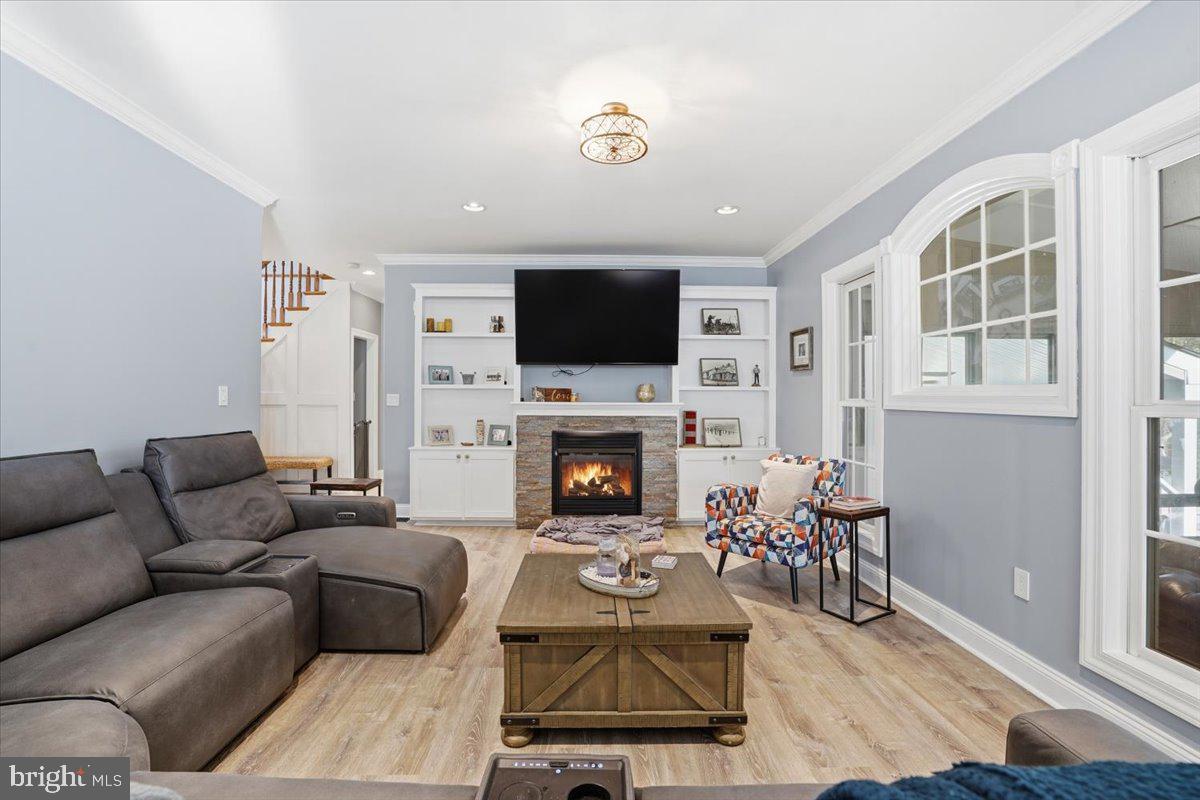 5556 Bridle Road Stroudsburg, PA 18360 - Photo 16 of 126 Living