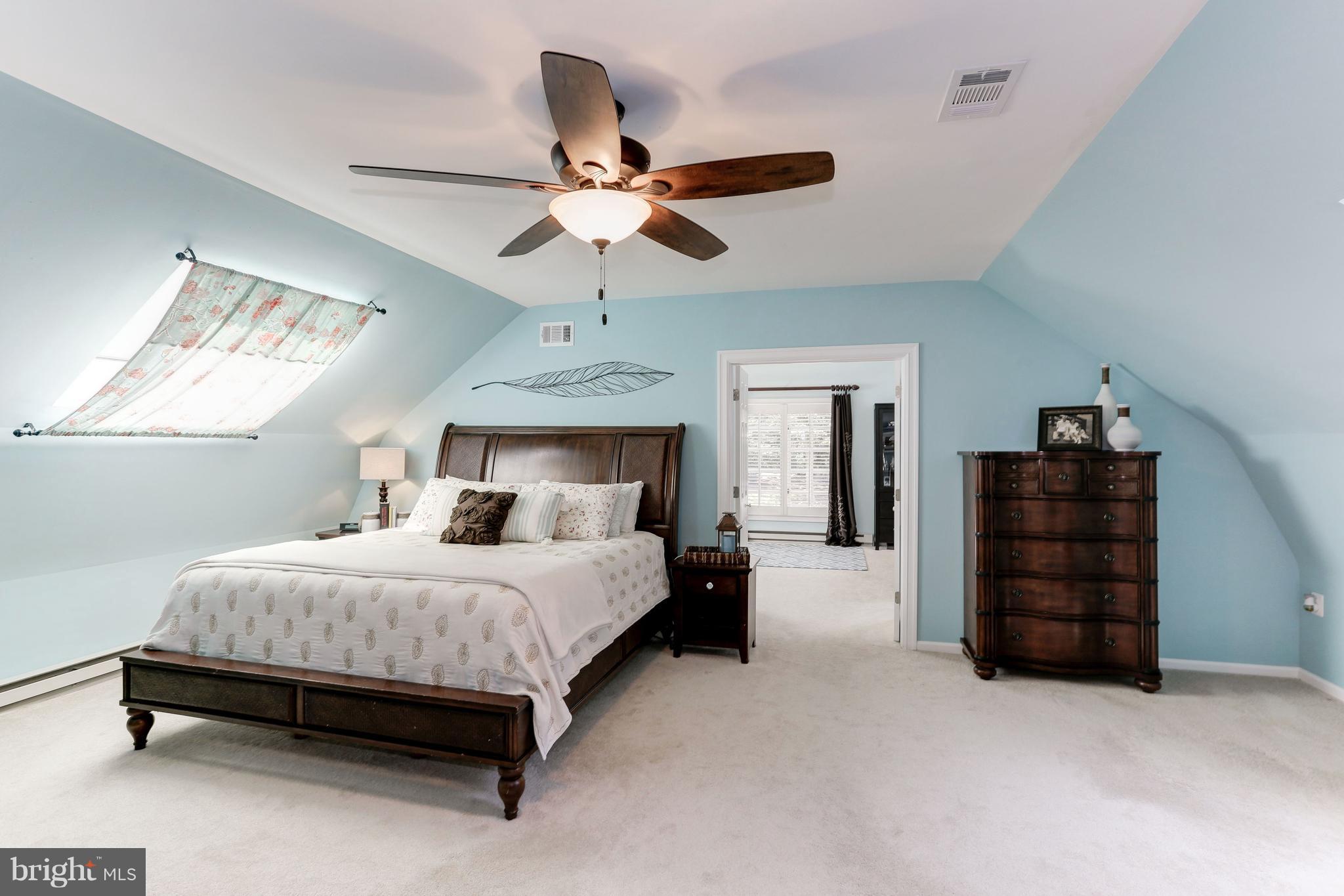 18609 Foundry Road Purcellville, VA 20132 - Photo 21 of 29 Expansive Master Bedroom