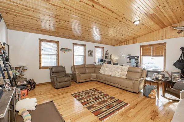$184,900 | 605 Ingalls Avenue, Hope, ND 58046