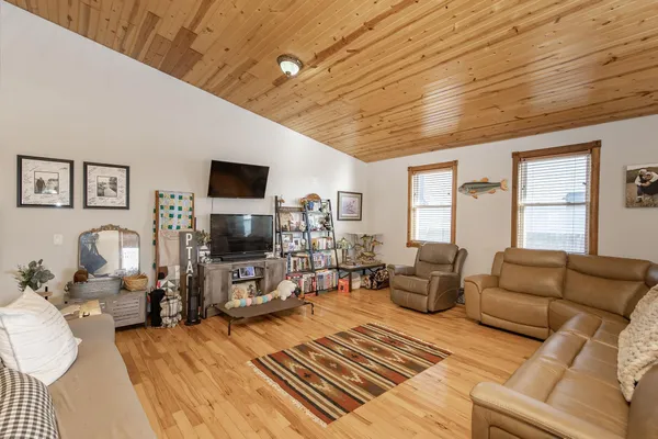 $184,900 | 605 Ingalls Avenue, Hope, ND 58046