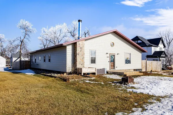 $184,900 | 605 Ingalls Avenue, Hope, ND 58046