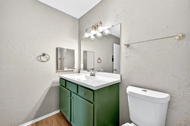 $75,000 | 7313 Gulf Freeway, Unit 814, Houston, TX 77017