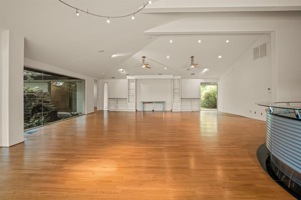 4301 Briarhaven Road Fort Worth, TX 76109 - Photo 12 of 40