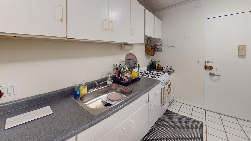 44 Washington Street, Unit 515 Brookline, MA 02445 - Photo 3 of 4