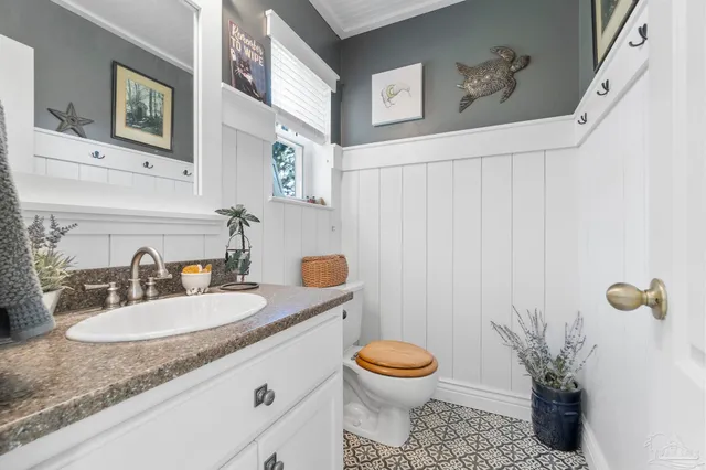 $725,000 | 5505 Navaho Drive, Pensacola, FL 32507