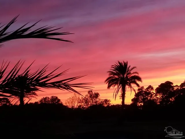 $725,000 | 5505 Navaho Drive, Pensacola, FL 32507