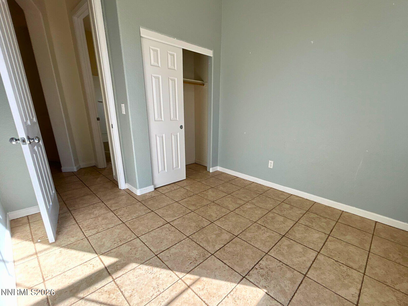 1783 Back Country Road Reno, NV 89521 - Photo 3 of 28 a view of a room