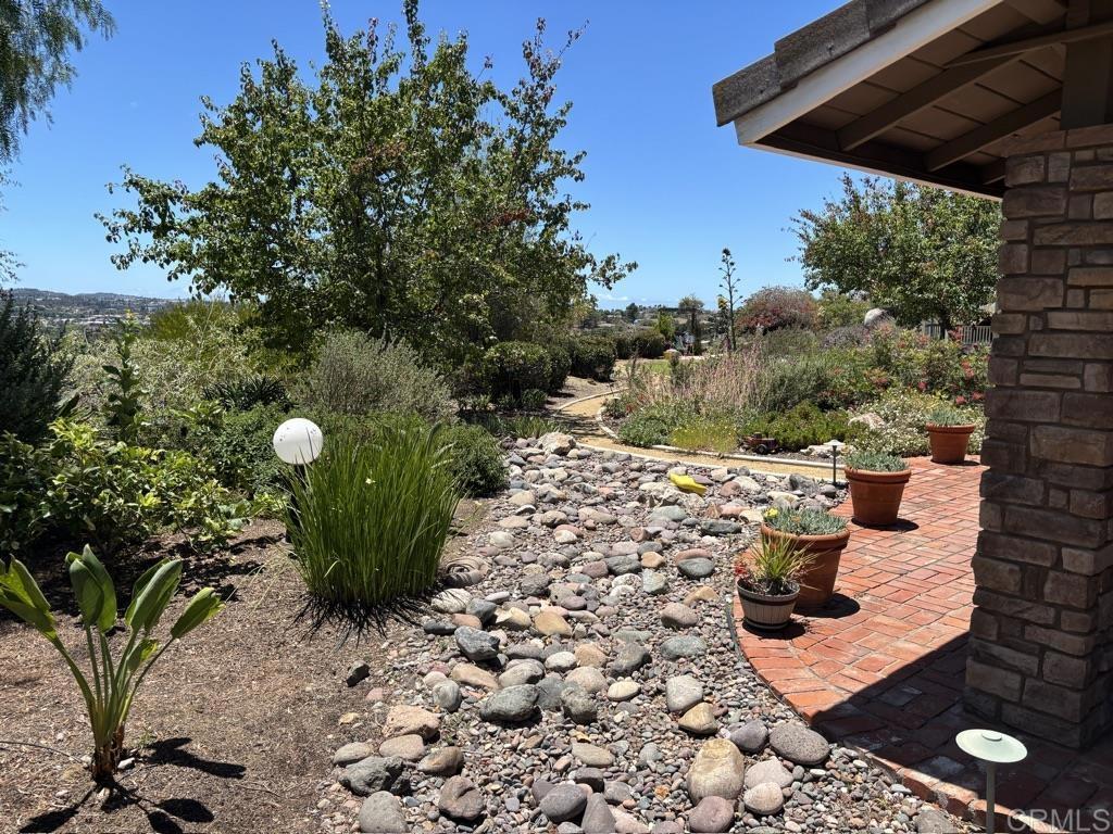 1825 Kent Place Vista, CA 92084 - Photo 3 of 57