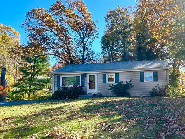 $2,100 | 55 Pine Tree Lane, Unit B, Pembroke, MA 02359