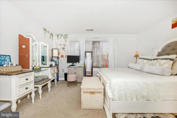 $390,000 | 125 Timberbrook Lane, Unit 102, Gaithersburg, MD 20878